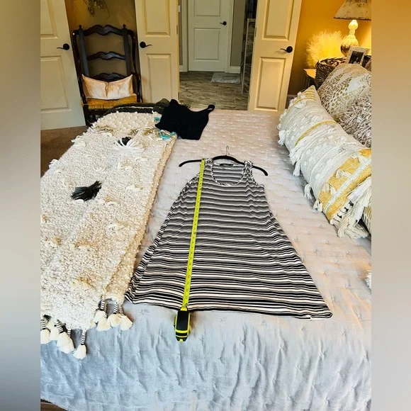 Yala Striped Sleeveless Dress - Picture 5 of 5